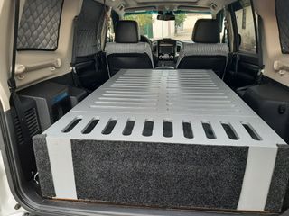 Cajonera - cama - colchón.