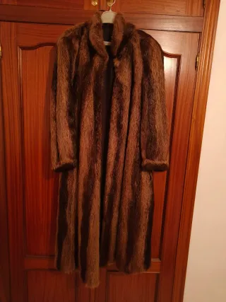 Abrigo de piel largo marrón