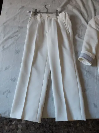 Traje comunión niño blanco roto gris perla