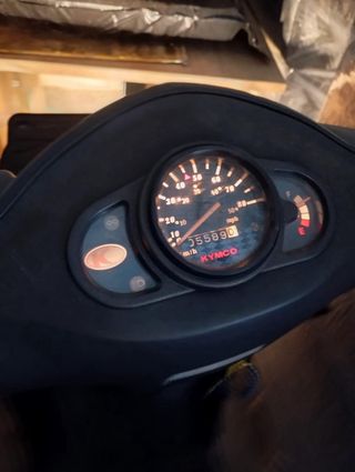 Moto Scooter Kymco Reparto con Baúl