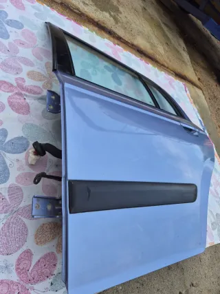 Puerta Trasera Izquierda hyundai getz 2005