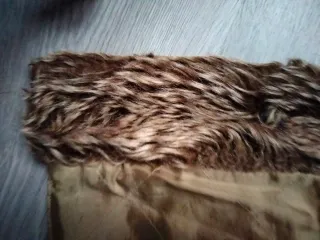 Chaleco acolchado mujer con cuello de pelo