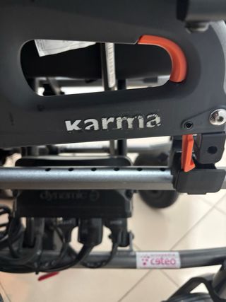 Silla de ruedas eléctrica marca KARMA