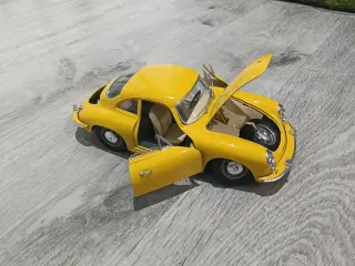 Coche Miniatura Porsche 356 1/18 Amarillo