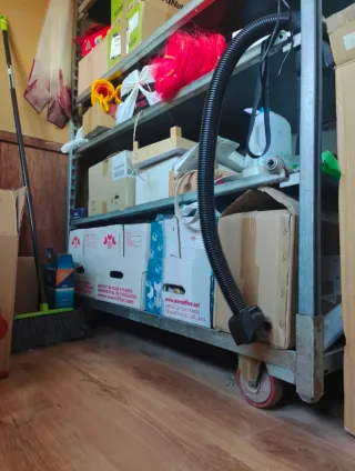 Estantería industrial/comercial con ruedas