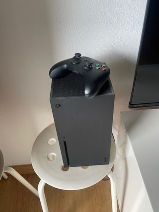 Xbox Series X Negra con mando y batería para el