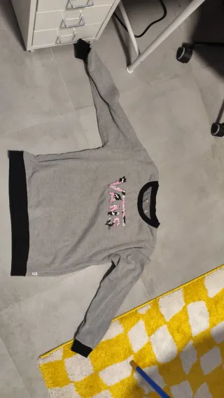 Sudadera Vans Gris con Logo Rosa