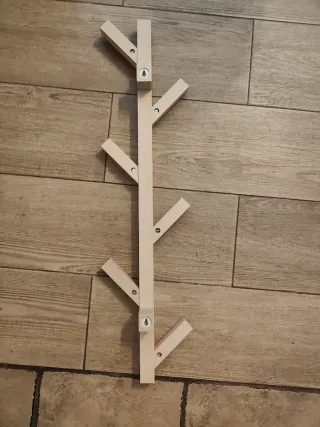 Perchero de pared de madera blanco