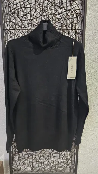 Jersey cuello alto negro