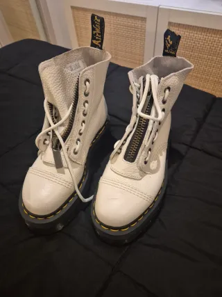 Dr. Martens Plataforma Blancas