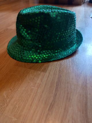 Sombrero verde lentejuelas