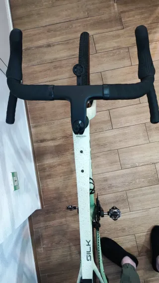 Bici Gravel MEGAMO SILK Full carbono. Talla L