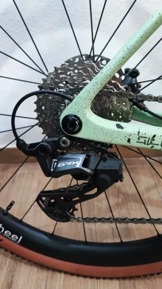 Bici Gravel MEGAMO SILK Full carbono. Talla L