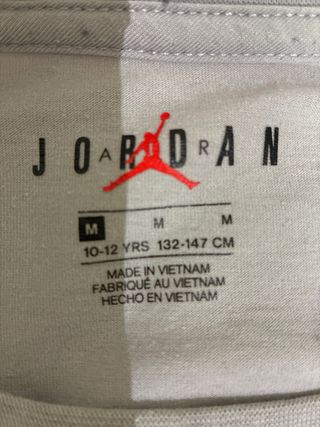 Camiseta Jordan 23. Talla M 10-12 años