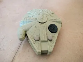 R2D2 y Halcón Milenario McDonalds