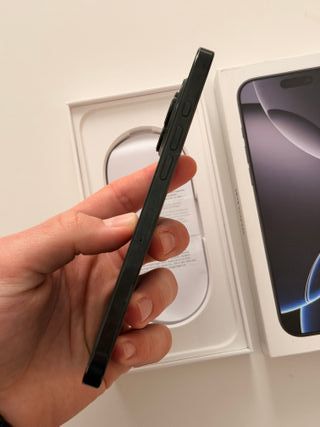 iPhone 16 Pro Max 256GB  Bateria 98%