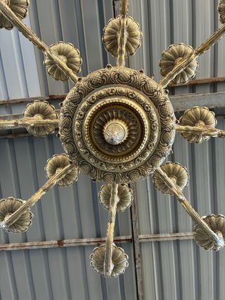 Lámpara de bronce antigua