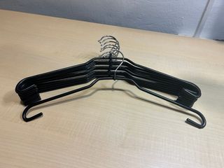 Perchas antideslizantes de metal (pack)