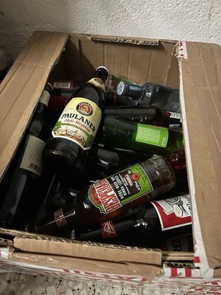 Bottiglie vuote di birra