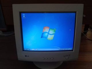 2 Monitor LG Studioworks 15 pollici