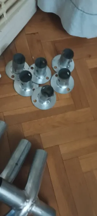 Cobertizo exterior de plástico beige