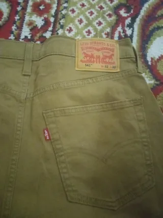Pantalones vaqueros marrones