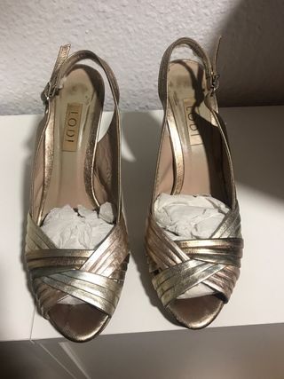 Zapatos LODI dorados