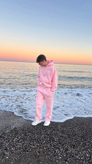 Conjunto chándal Corteiz rosa