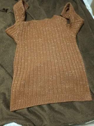 Jersey dorado con brillos