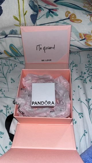 Anillo Pandora Corazón Rojo y Plata