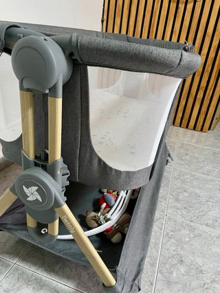 Cuna de bebé colecho gris