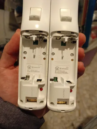 Nintendo Wii + 2 Mandos + Accesorios