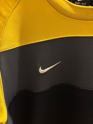 Sudadera Nike Dri-Fit Vintage Negra y Amarilla