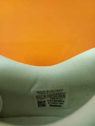 Zapatillas Reebok Classic Talla 37 Beige/Blanco