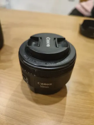 Cámara Canon EOS 1300D + 3 objetivos