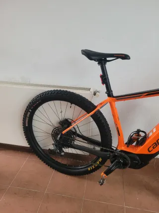 Bicicleta Eléctrica Cannondale Naranja