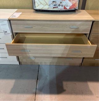 Liquidación dormitorio  Canapé cajonera mesita