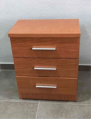 Liquidación dormitorio  Canapé cajonera mesita