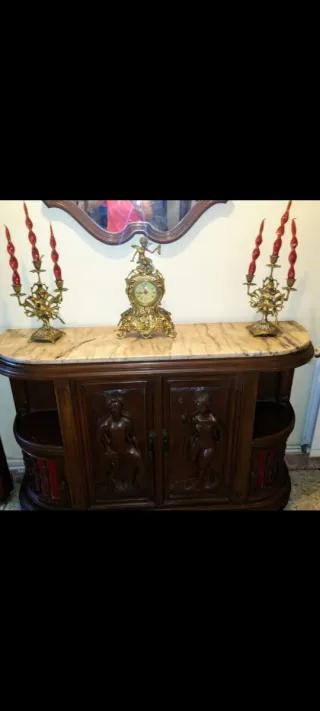 2 Puertas Madera tallada d un taquillón