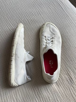 Zapatos blancos de tela