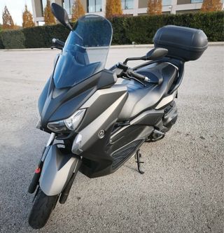 Yamaha XMAX 400