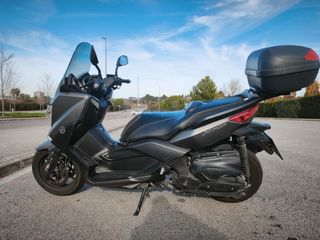 Yamaha XMAX 400