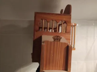 Jaula de alondra de madera