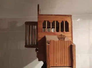 Jaula de alondra de madera