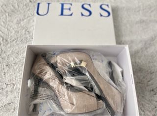 Zapatos de tacón Guess Peep Toe Marrones