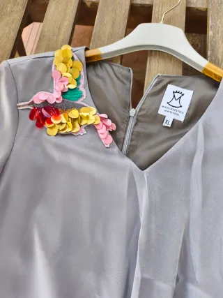 Vestido plateado Mira la Marela