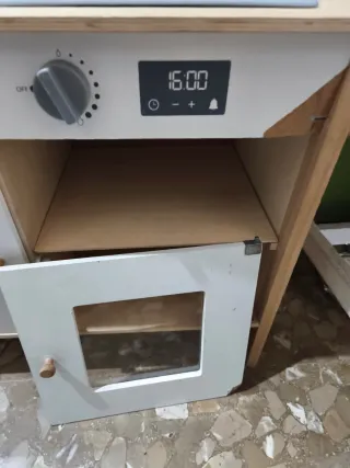 Cocinita de madera infantil