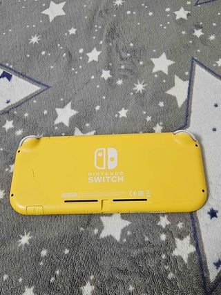 Nintendo Switch Lite Amarilla