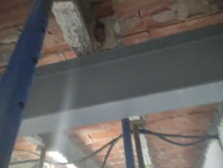 Estructura metálicas de refuerzo en aluminosis