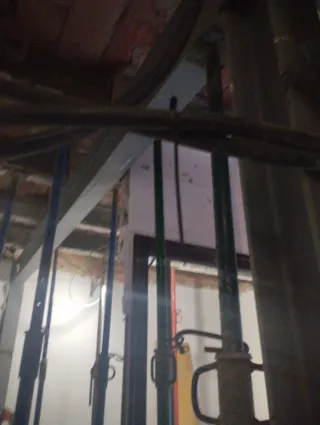 Estructura metálicas de refuerzo en aluminosis